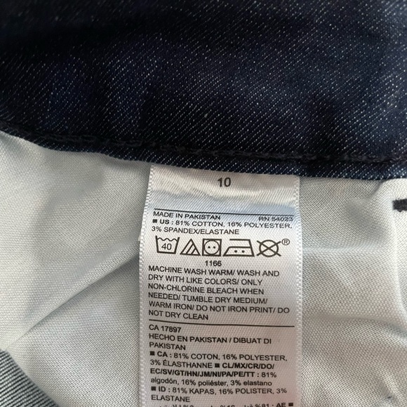 NWOT Old Navy Jeans - Picture 4 of 6